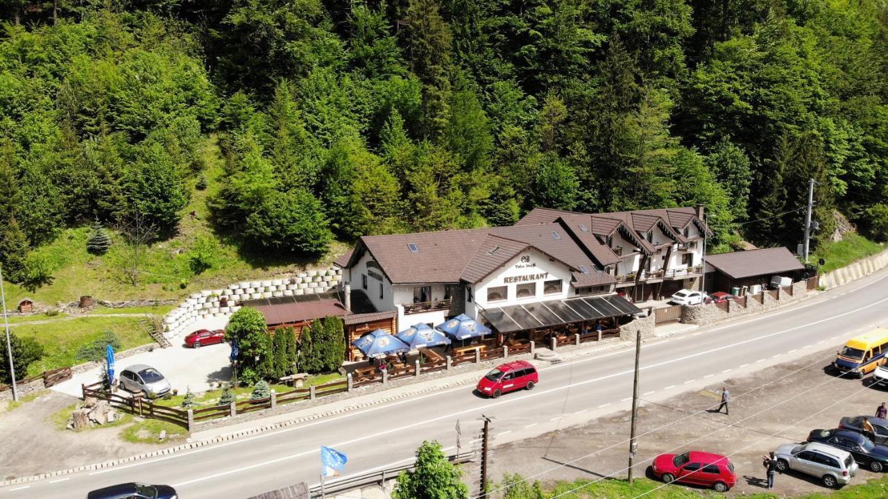 Pensiunea Bradului Colibita Bagian luar foto